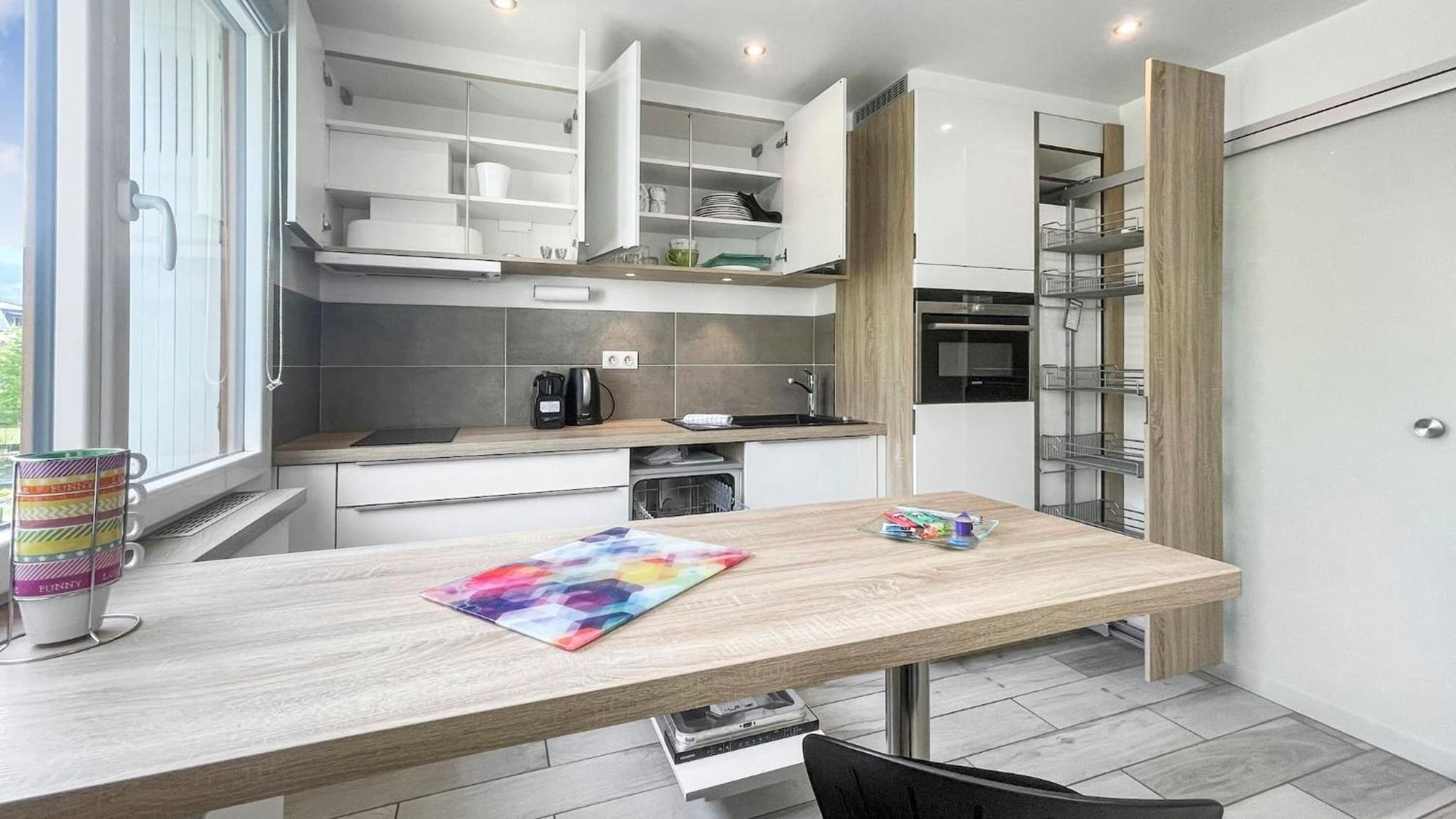 Homey Tidy - New / Proche Centre Annecy / Parking Gratuit / Logement Entierement Equipe Luaran gambar